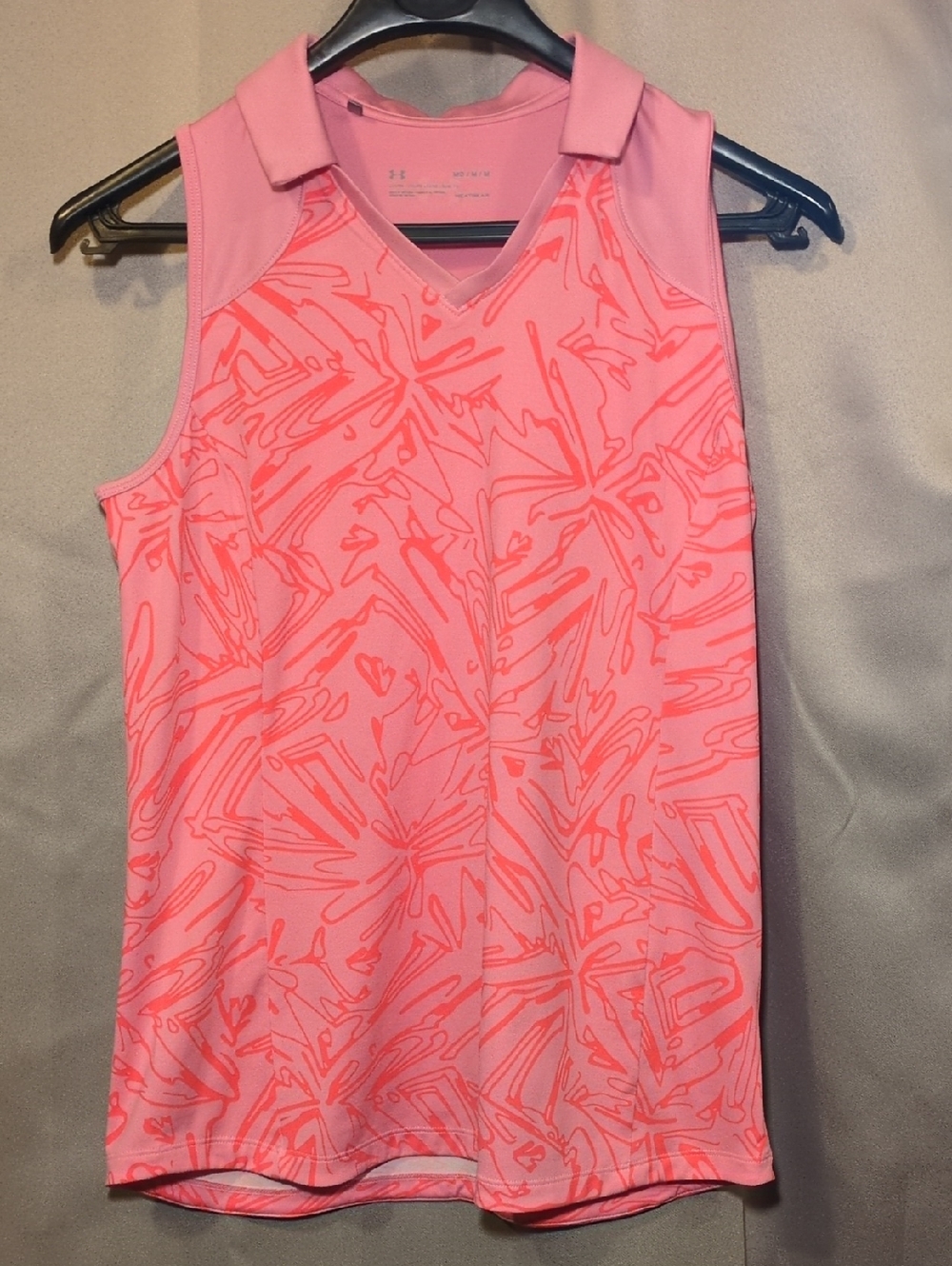 Under Armour Singer Pink & Coral Golf/Tennis V-Neck Sleeveless Athletic Polo